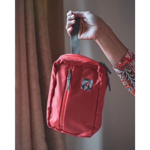 1 AVTECH - Tas Alat Mandi Toiletres Organizer Pouch Travel Serbaguna - WASH BAG