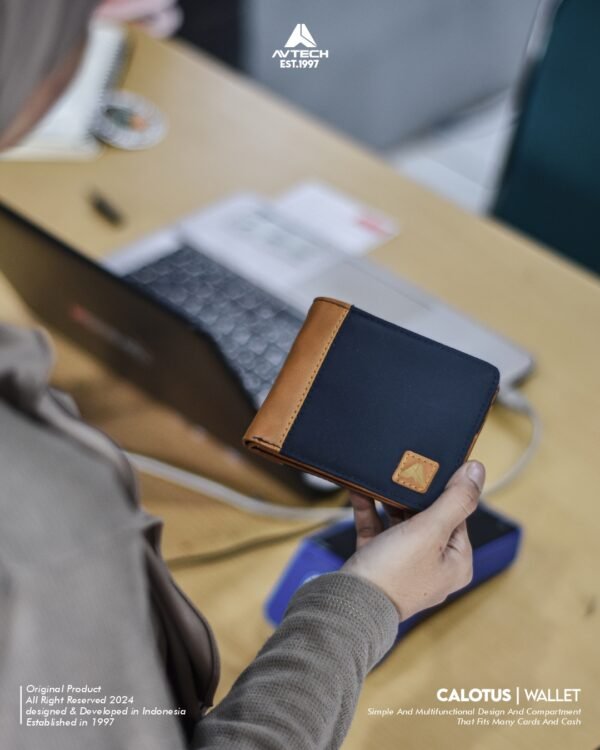 AVTECH - Dompet Lipat Pria Horizontal Wallet Lifestyle Harian - CALOTUS